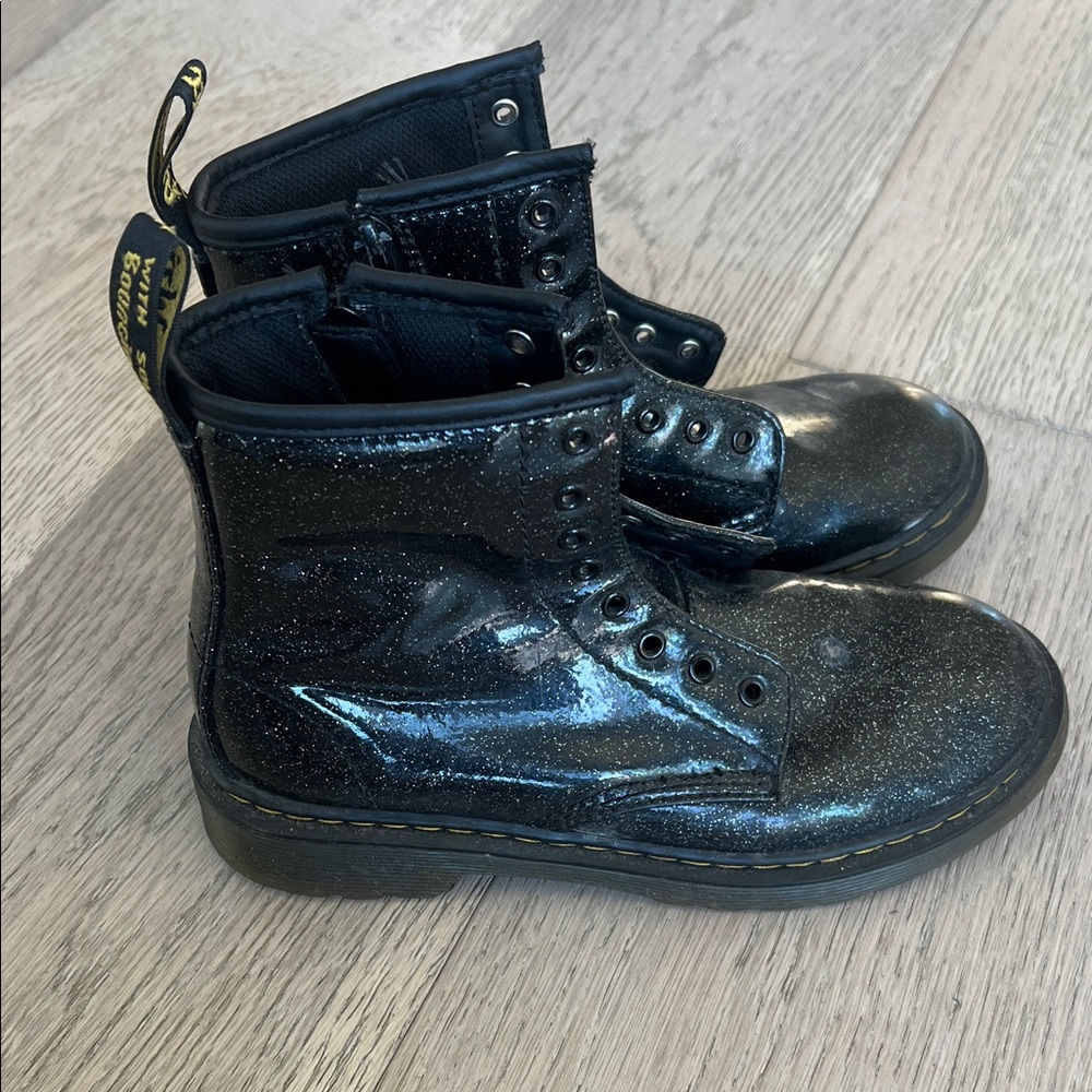 Dr. Martens Kids Shiny Black Boots